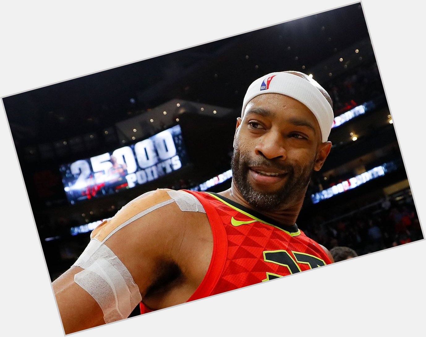 Happy 42nd birthday, Vince Carter. 