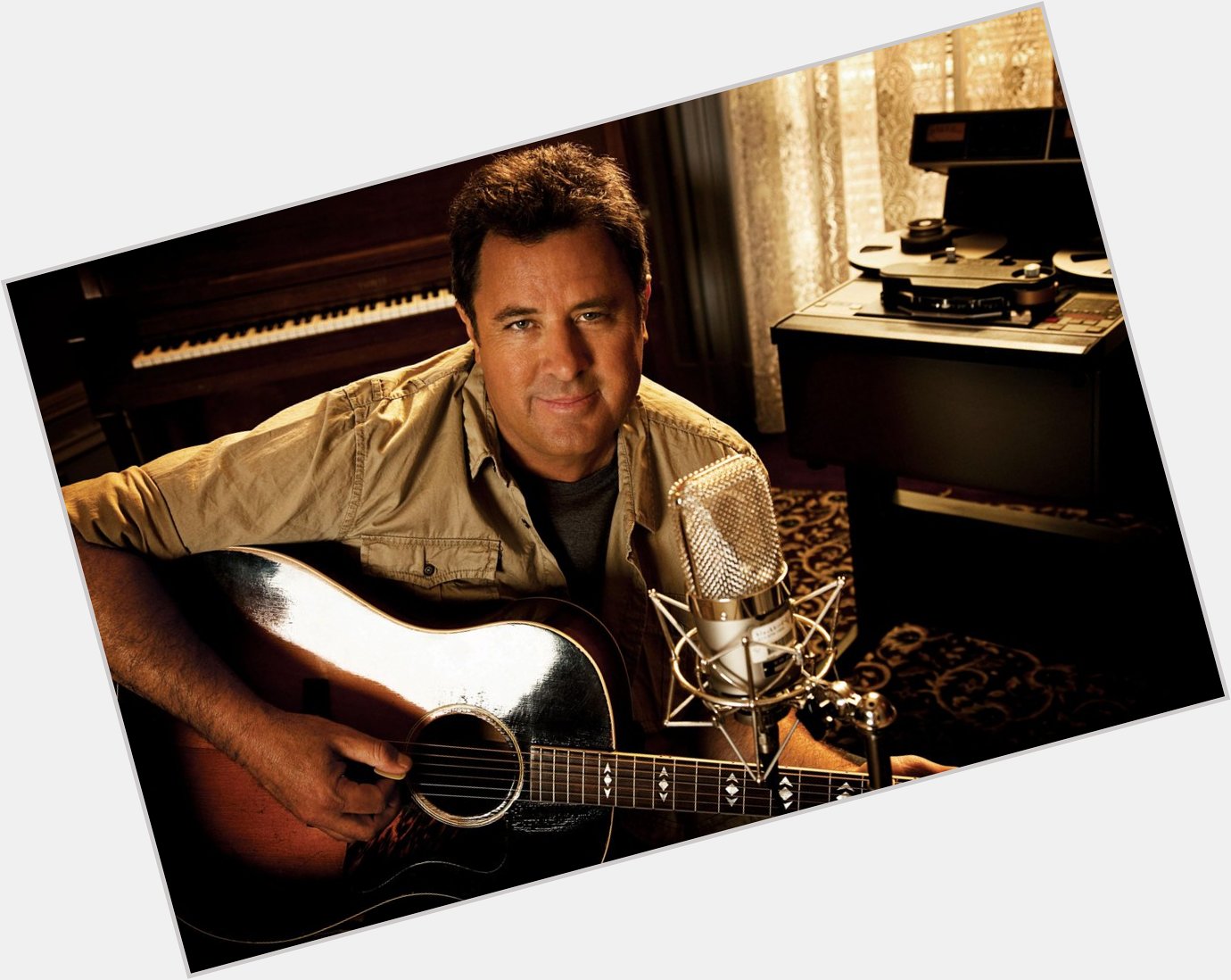 Vince Gill was in 1957 in Norman, OK. Happy Birthday Vince! 