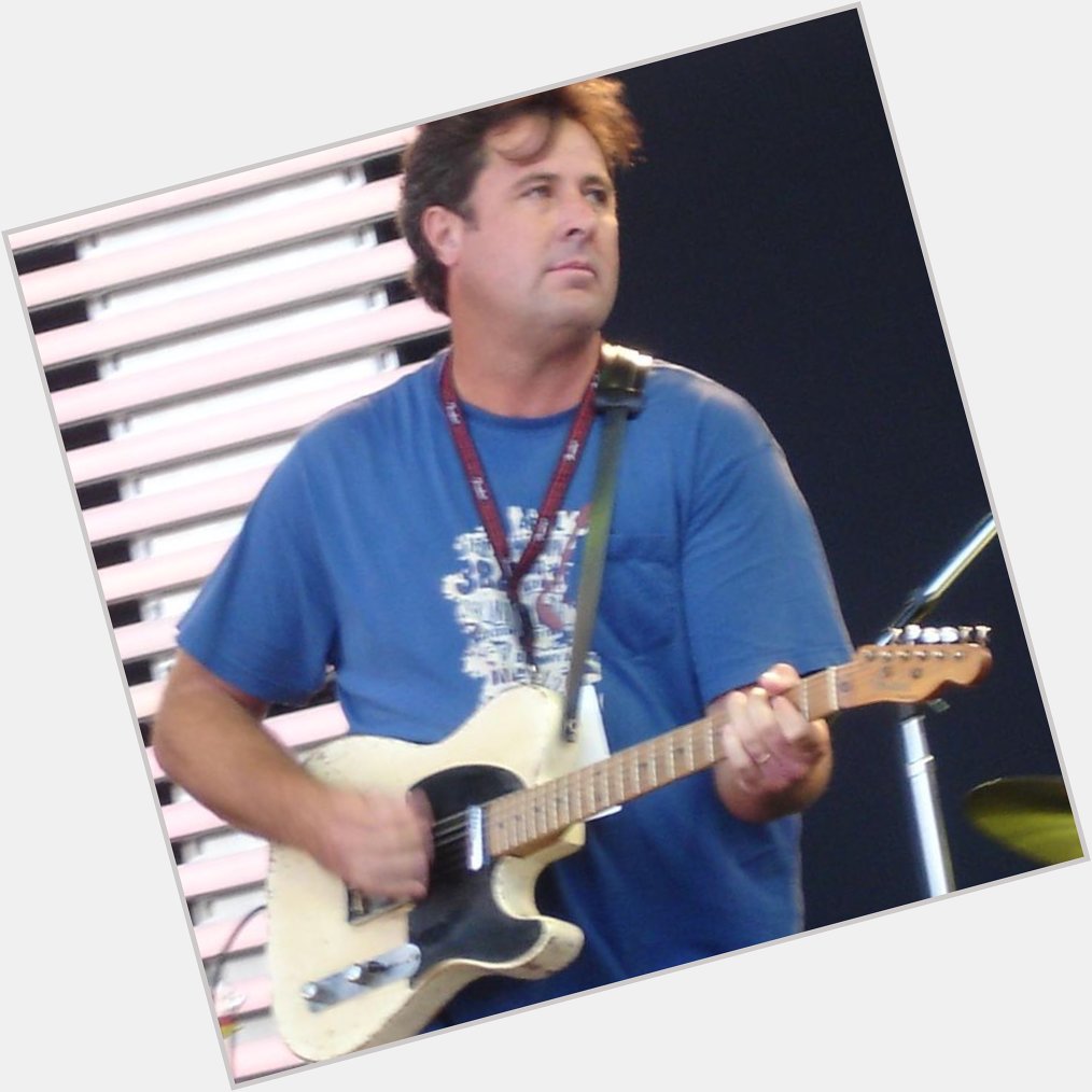 Happy birthday, Vince Gill! 61 today. ( 