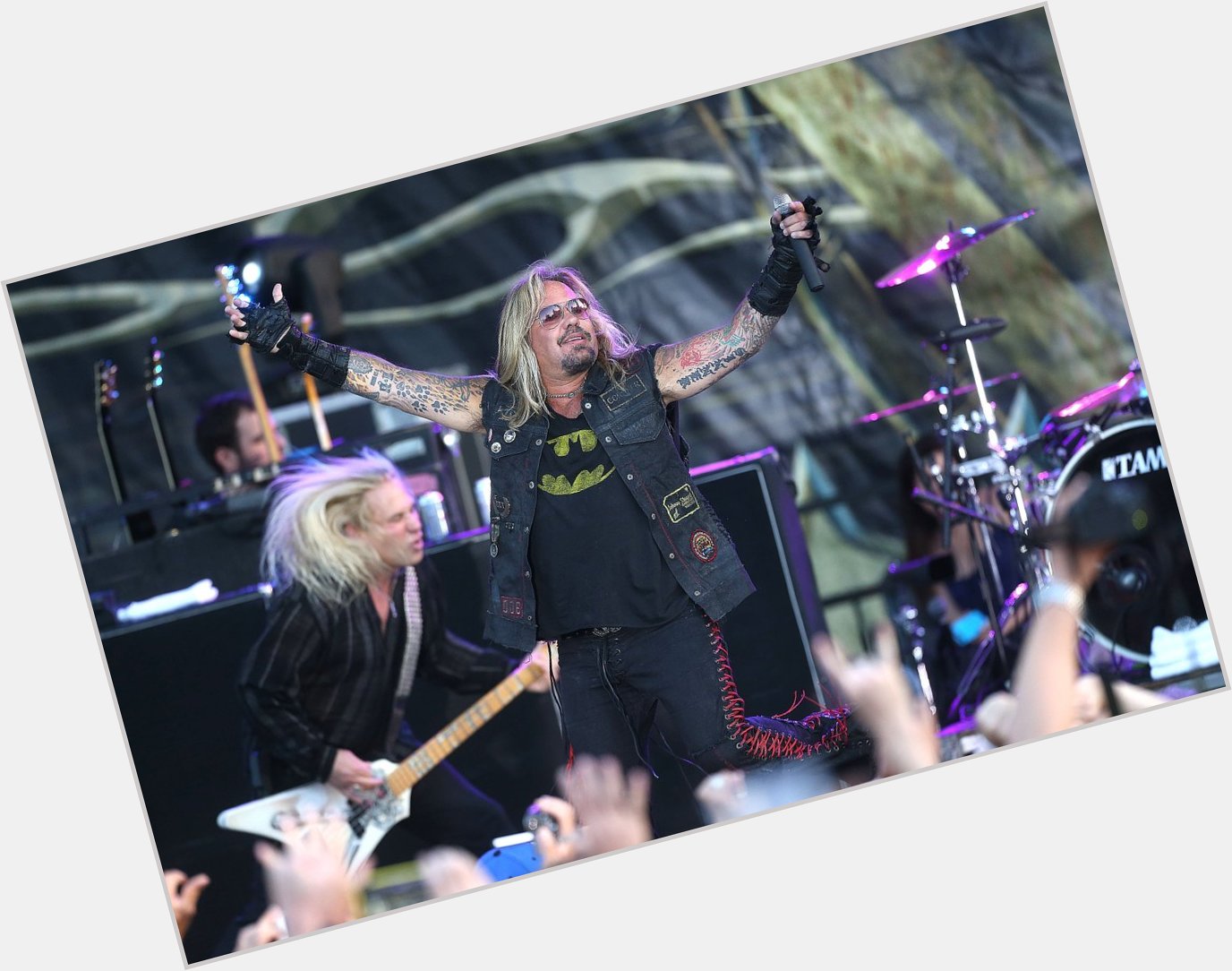 Happy birthday Vince Neil! Here\s what we learned when we hung out with Mötley Crüe in 2014  
