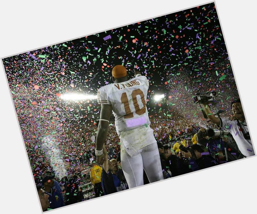 Happy Birthday to a legend Is there a better college football image than Vince Young after the 2006 Rose Bowl? 