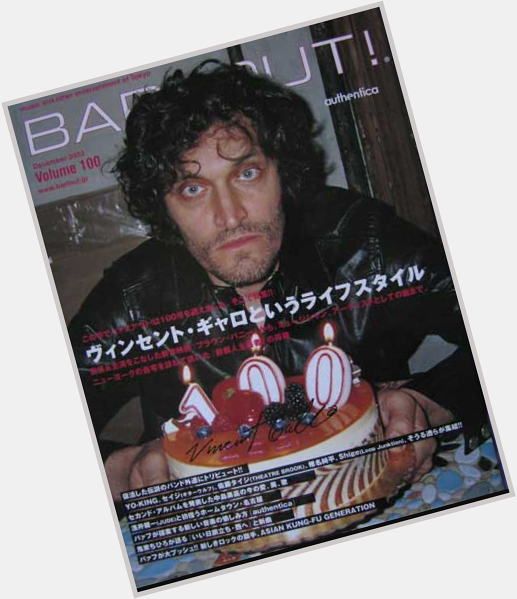 Happy birthday to the legendary vincent gallo. he is a visionary, a patriot, and a bills fan. 