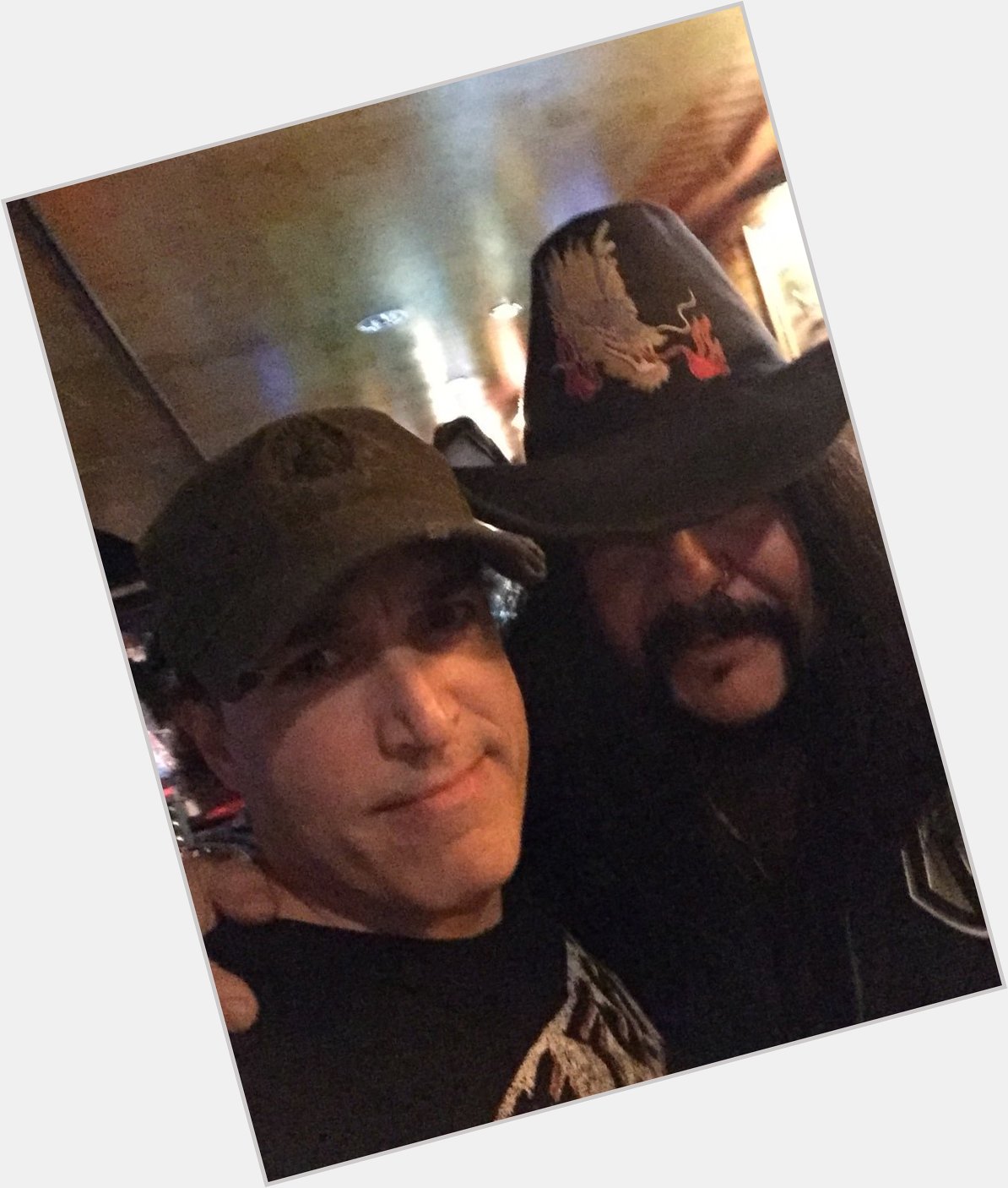 Happy birthday to the late, Vinnie Paul! Miss your hockey texts. 