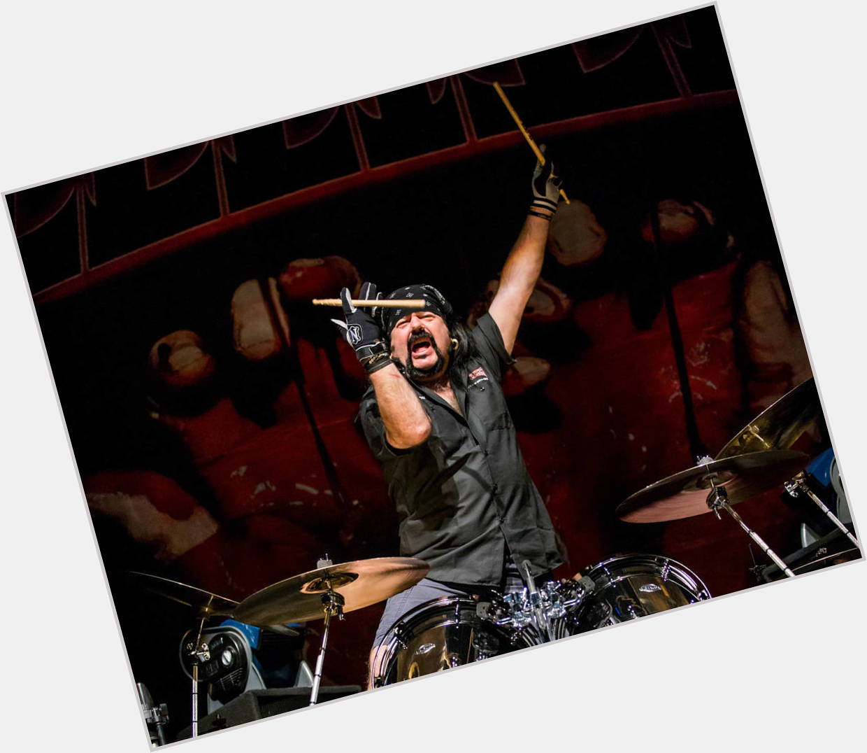 One of the greatest! The world misses you, Vinnie Paul. Happy Birthday. 
