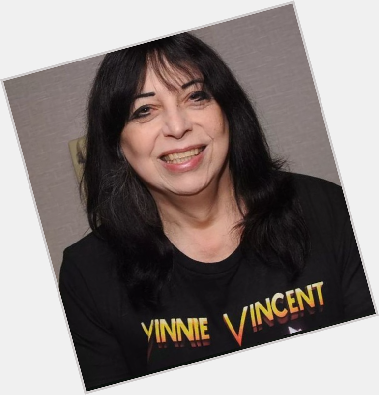 Happy 70 birthday to the ex-Kiss guitarist Vinnie Vincent! 