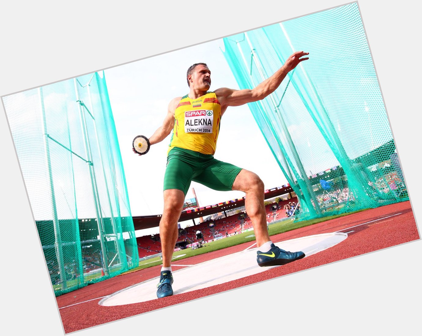 Happy birthday to the great Virgilijus Alekna! The Lithuanian is second on the European discus all-time list 