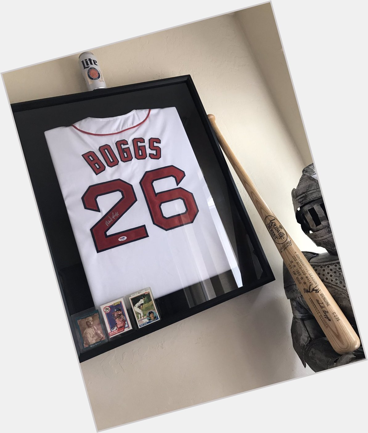  Happy Birthday to my childhood sports hero, the legend Wade Boggs! 
