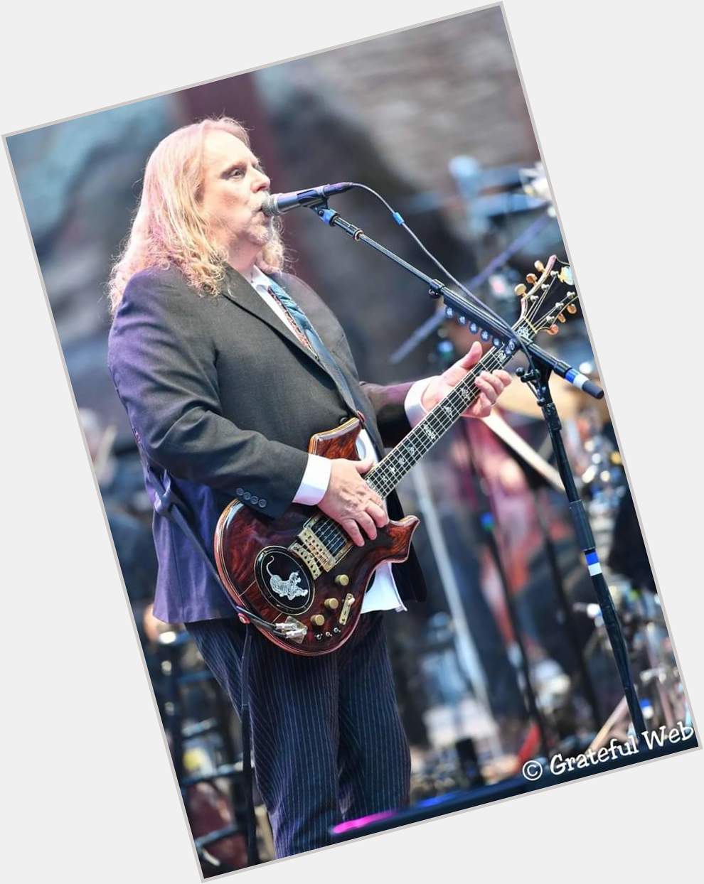 Happy Birthday Warren Haynes of the Allman Brothers for many years.... 
