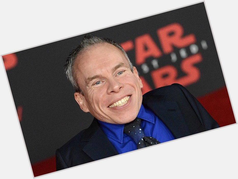 Happy Birthday to the one and only Warwick Davis, who turns 49 today! 