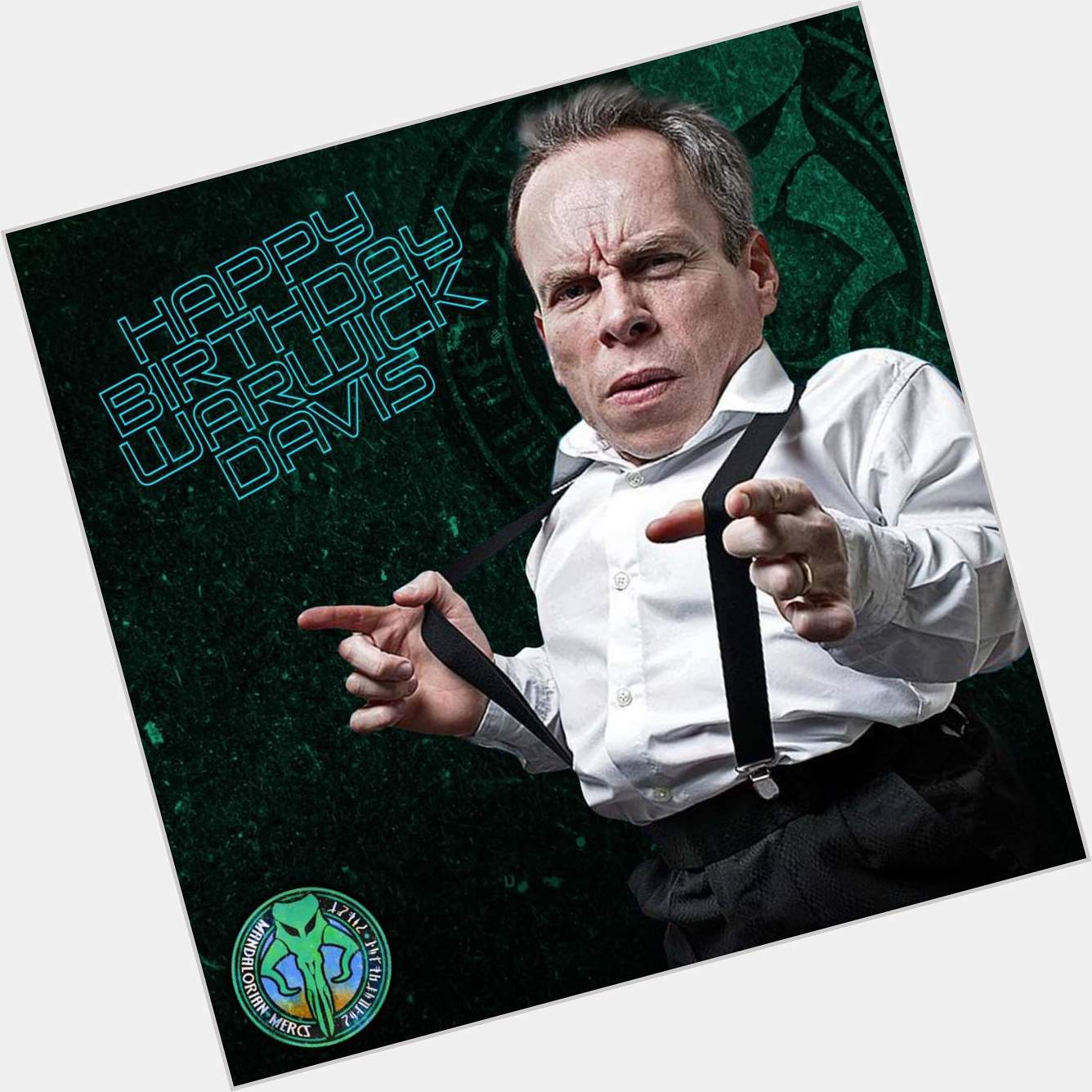 We wish a very happy birthday to Warwick Davis !    