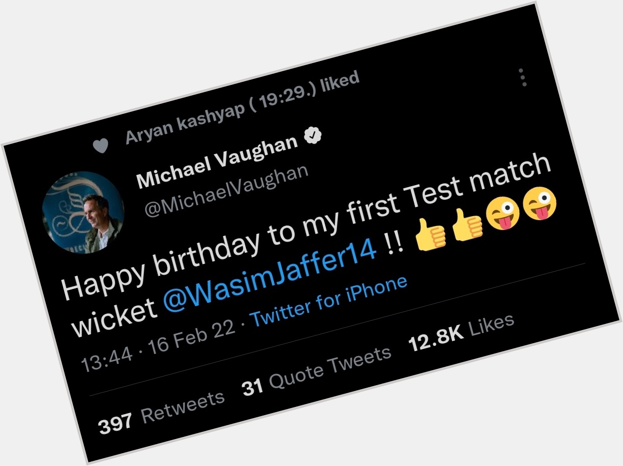 Wasim Jaffer be like:- Thanks to My All Time message Wicket.
Happy Birthday 