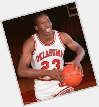 Happy birthday to my favorite player Wayman Tisdale. We miss your smile and kind heart. 