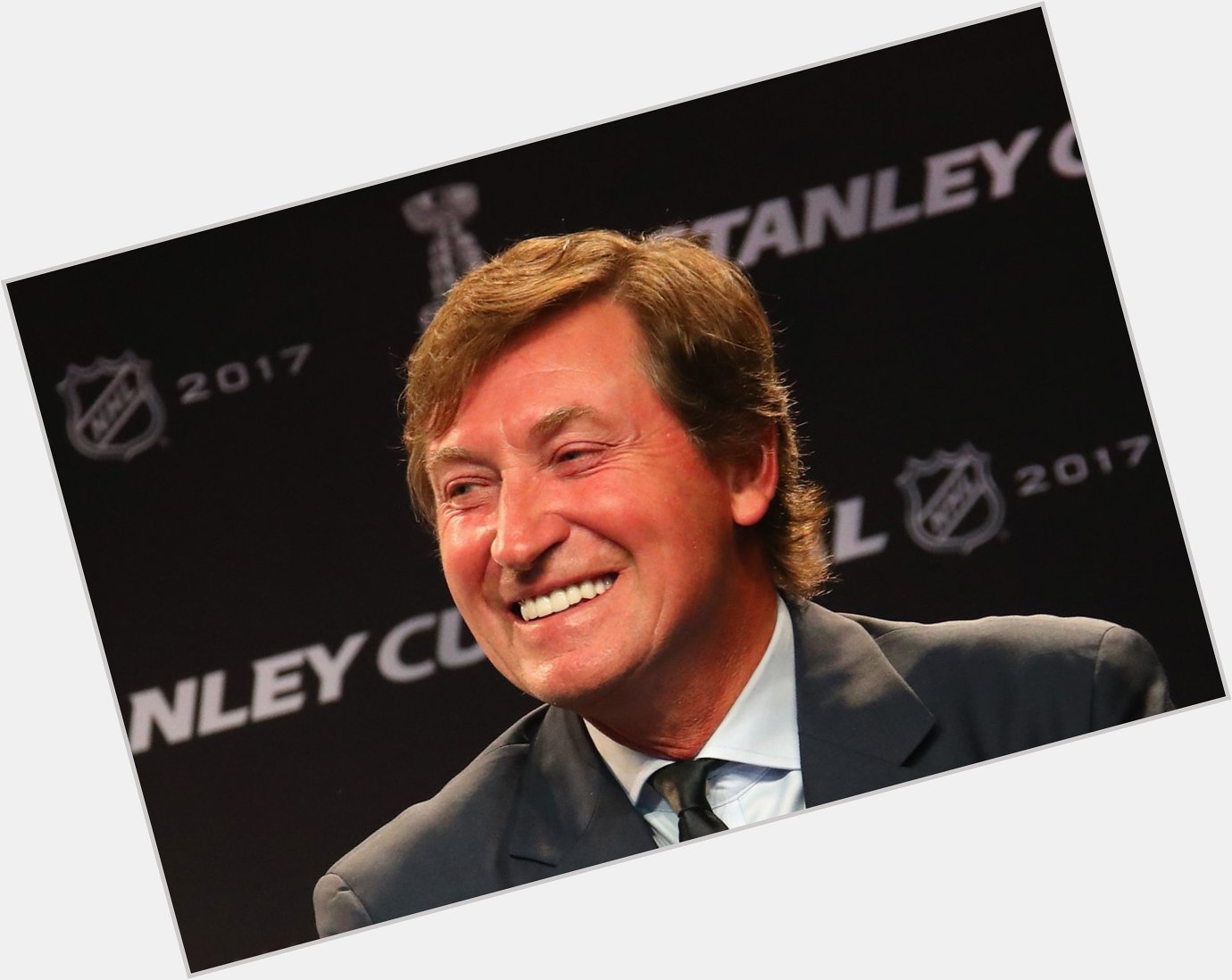 Happy 57th birthday to \"The Great One.\" Wayne Gretzky turns 57 today.  