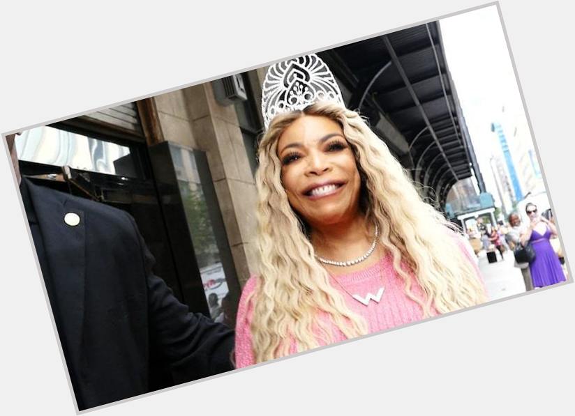Wendy Williams Gets Sung Happy Birthday by Paparazzi  