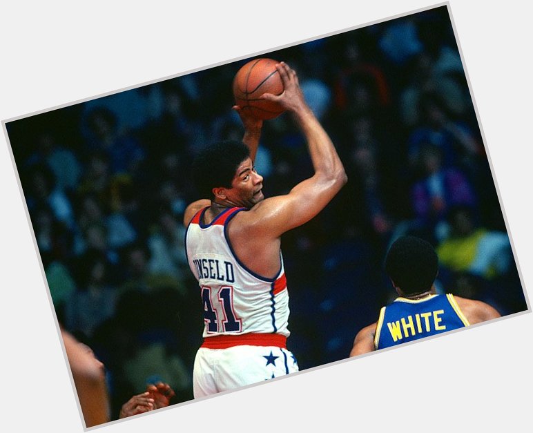 Happy 71st birthday to former Baltimore Bullet and Naismith Memorial Basketball Hall of Fame member Wes Unseld! 