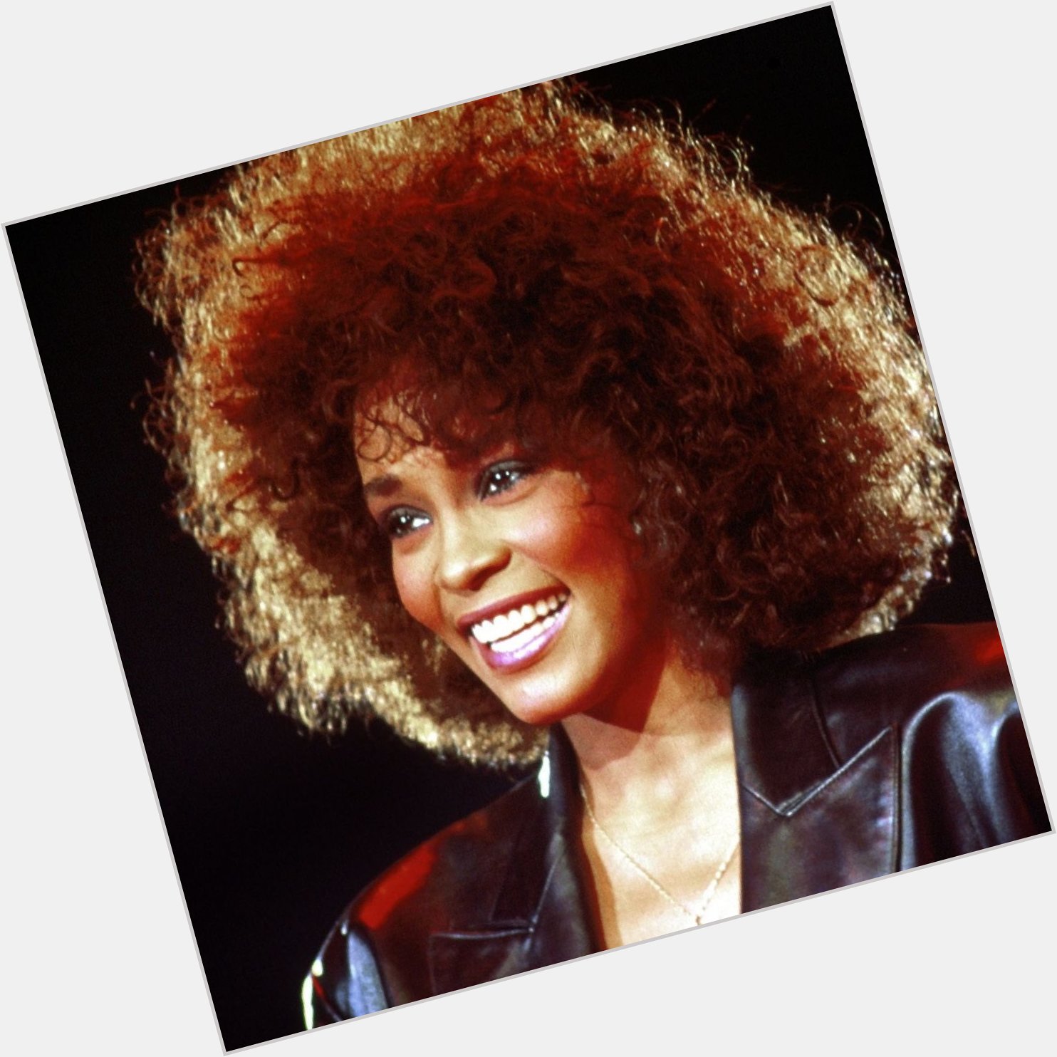 Happy Heavenly birthday to one of my absolute favorites. I will ALWAYS love you forever Whitney Houston 