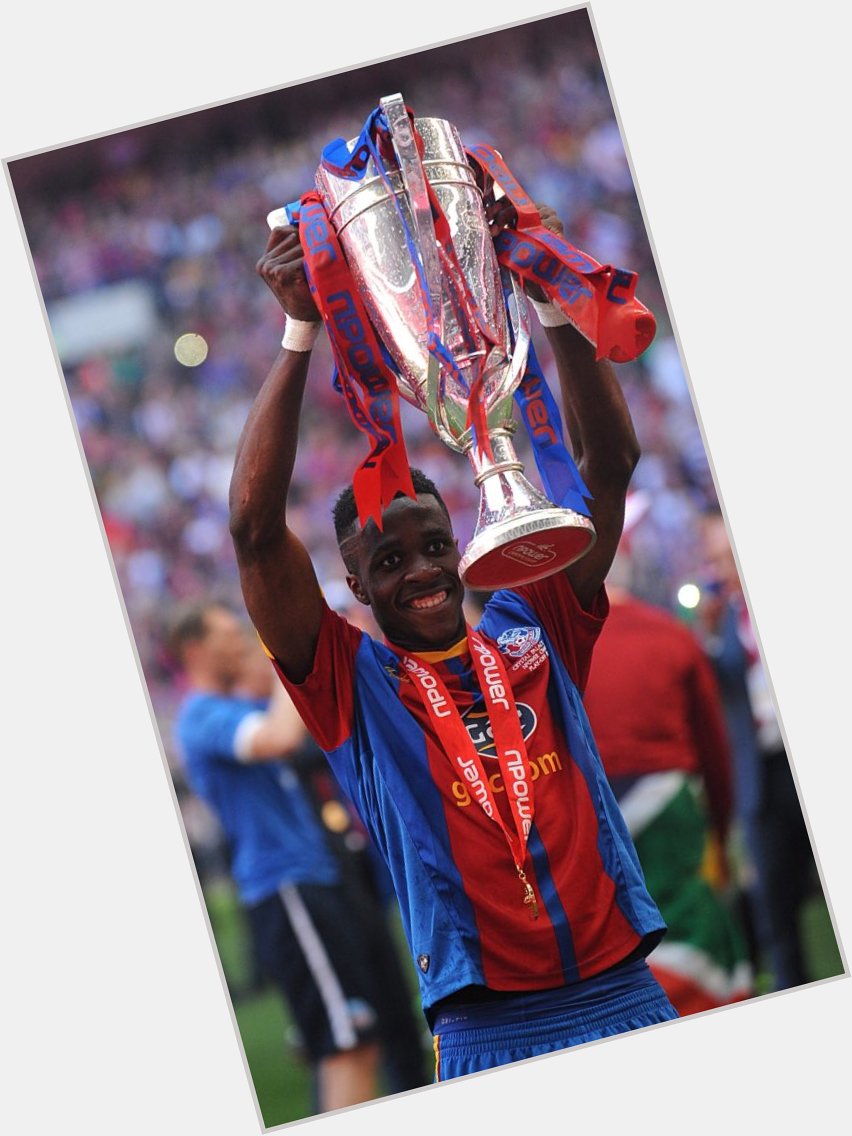 Happy 25th birthday to Wilfried Zaha.

I\ve never loved a Crystal Palace player more than I love this lad. 