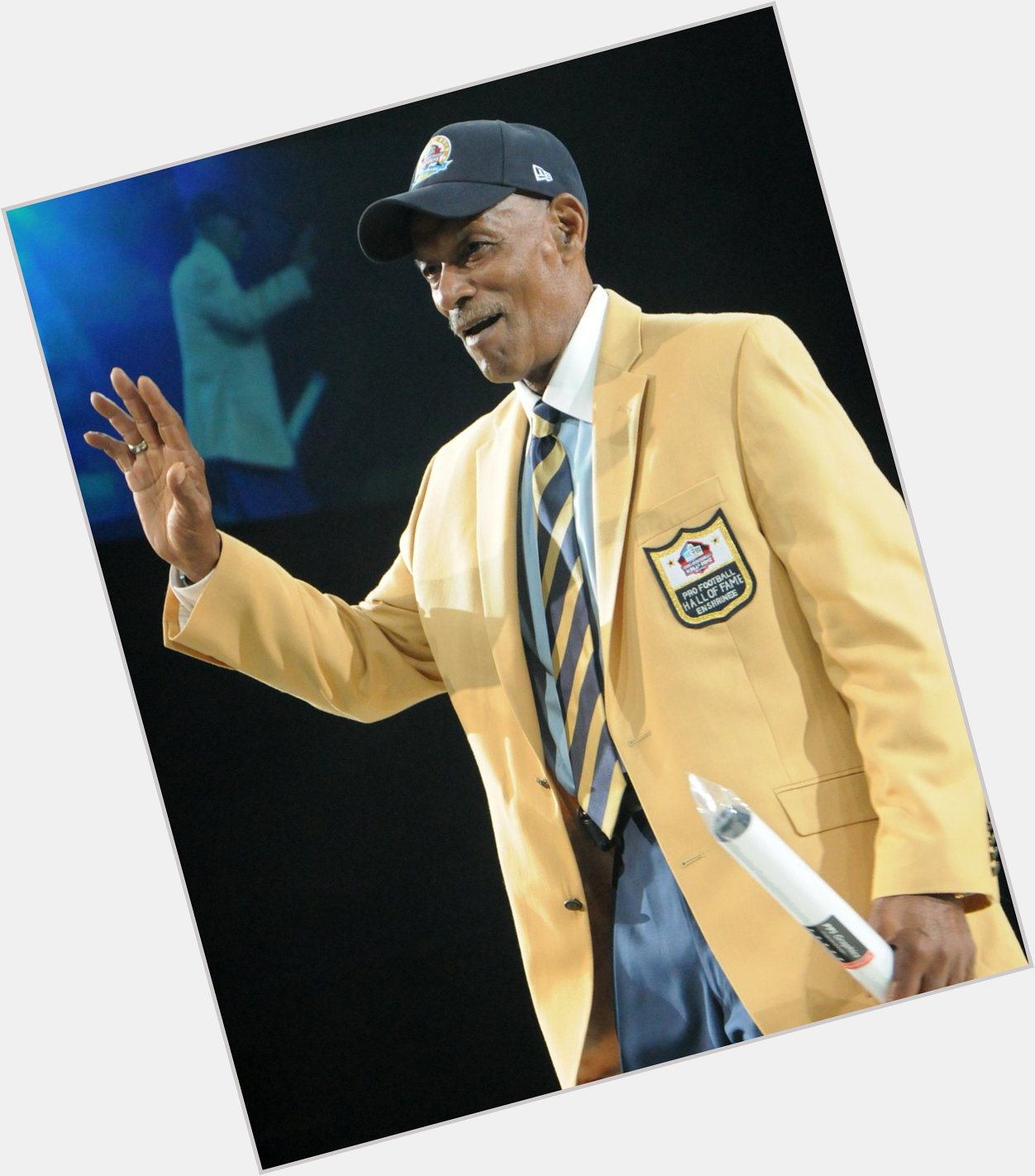 Remessage and help us wish Gold Jacket Willie Brown a very Happy Birthday! 

HOF Bio:  
