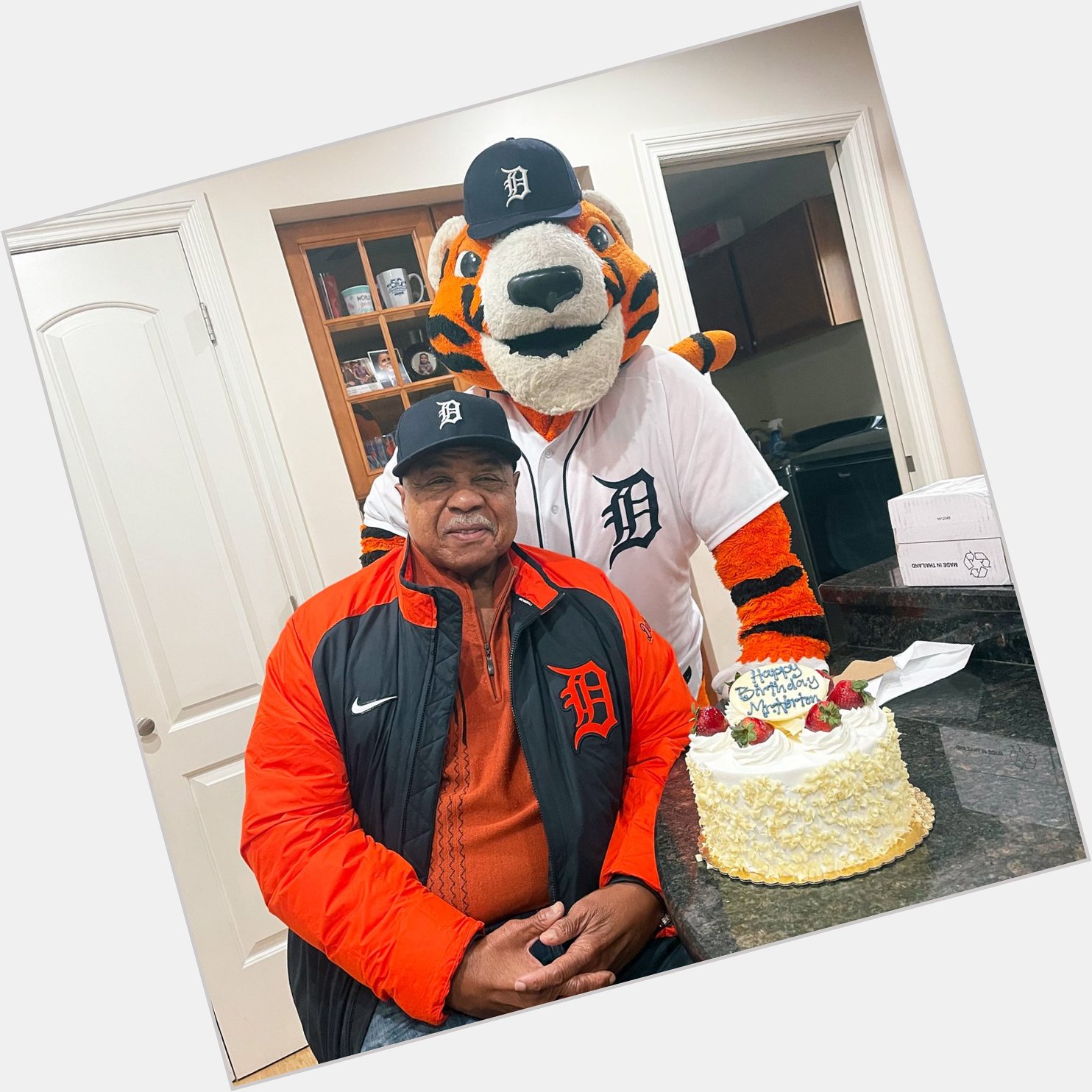 Knock knock, it\s a special delivery for Willie Horton!

Happy birthday to one of my favorite Tigers! 
