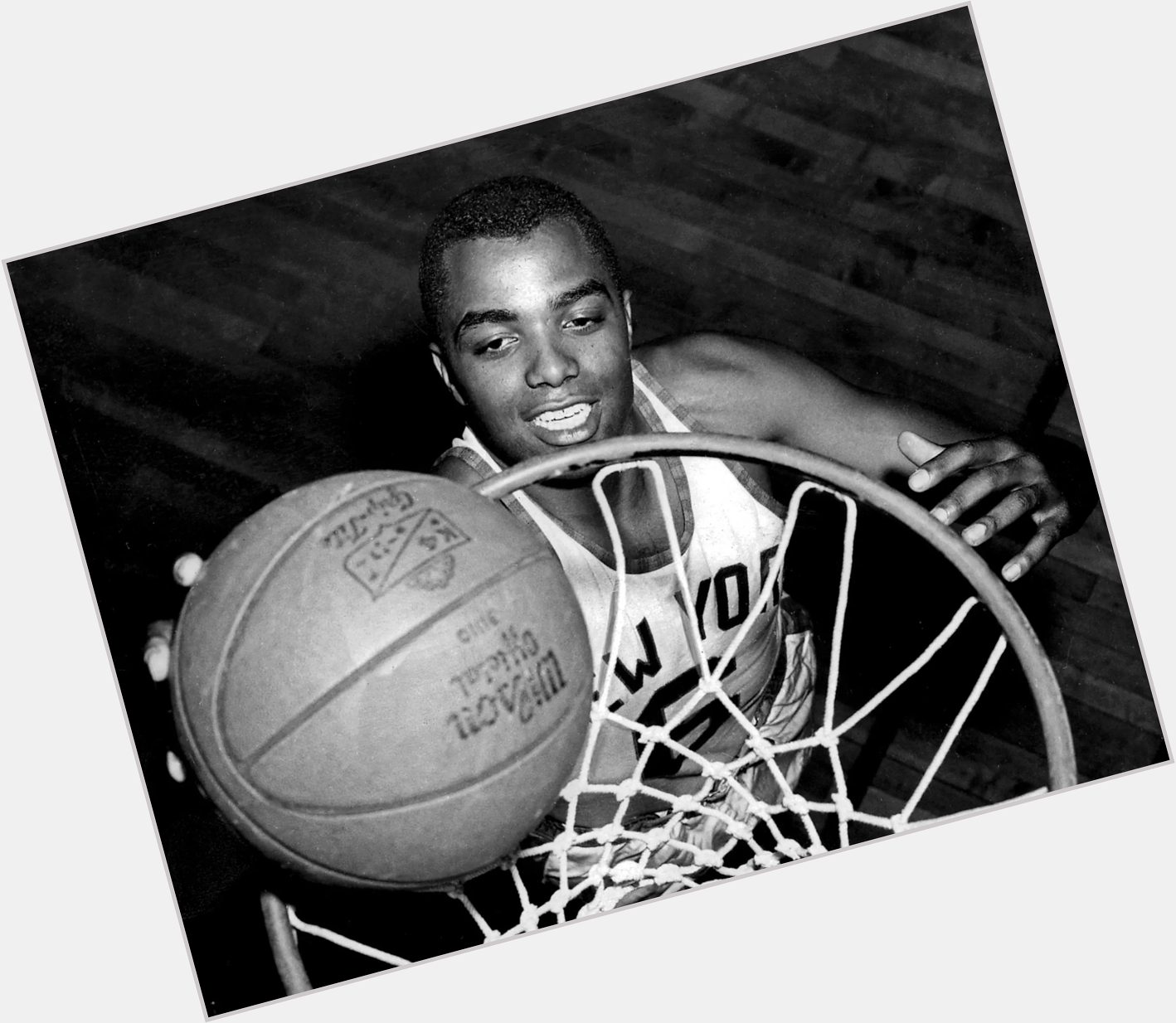 Happy 88th birthday Willie Naulls RIP to the first Black captain in pro sports 