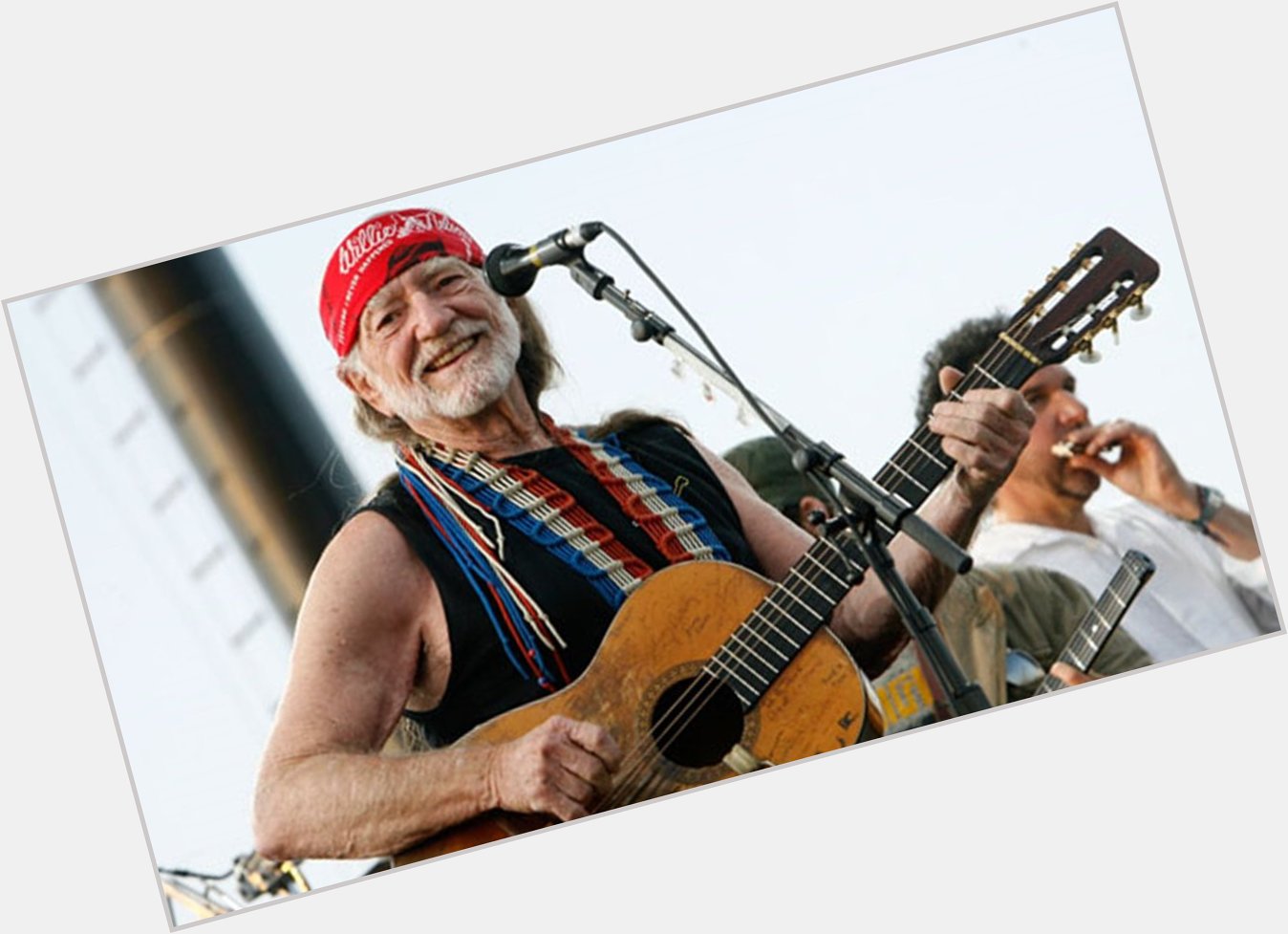 Happy Birthday to the legend, Willie Nelson!

Can\t wait to welcome you to town for Hall of Fame Weekend. 