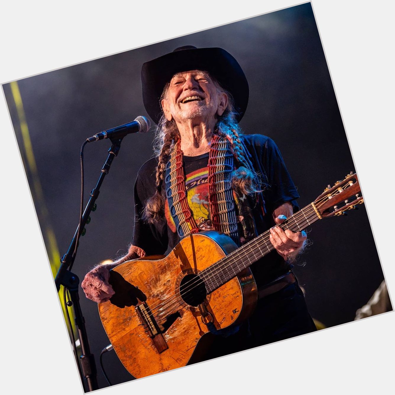Happy 87th birthday to the one and only, Willie Nelson! 