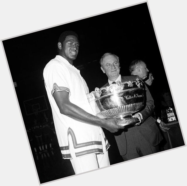 Happy Birthday to Willis Reed. The captain. Brought the Knicks 2 chips we need a leader like this on the team now 
