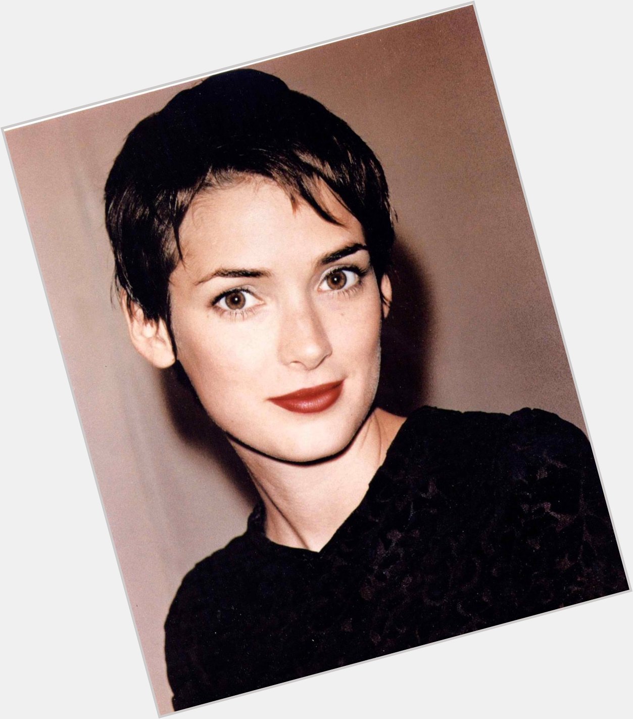 Happy Birthday Winona Ryder!! Thank you for your amazing performance in \"Girl, Interrupted\", my favorite movie! 
