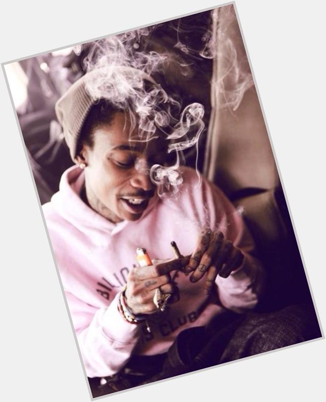 Happy birthday to wiz khalifa one of my faviorite rappers he dope as fuck  