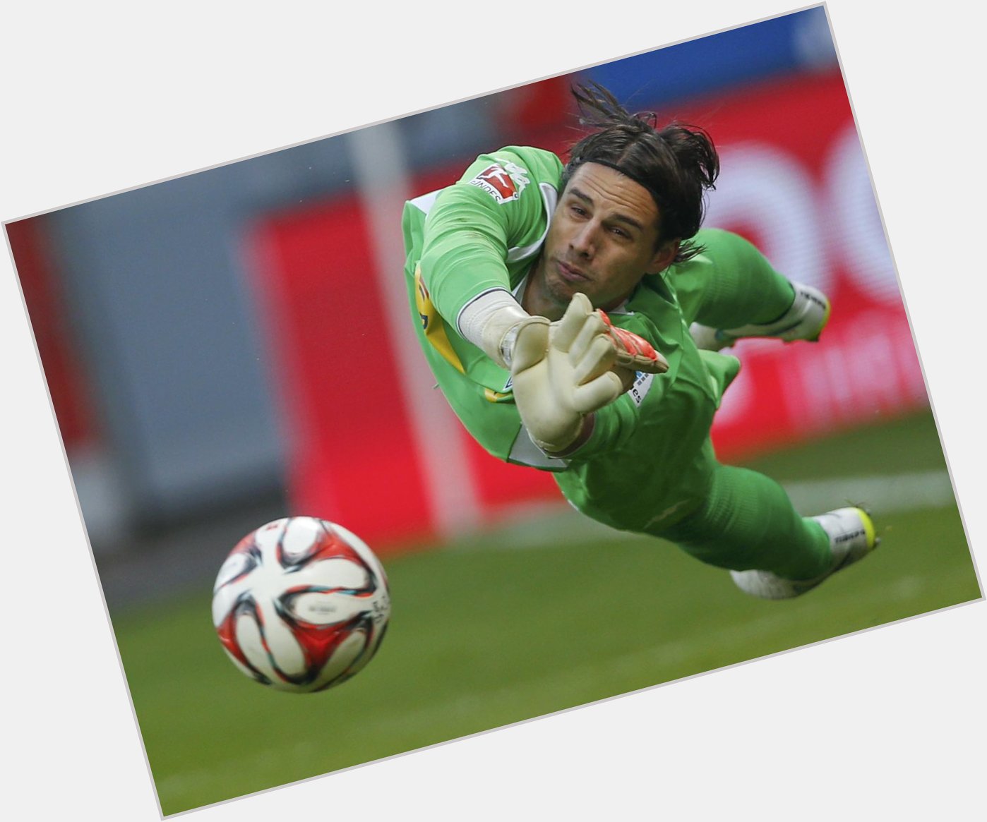 Happy birthday to Yann Sommer! No goalkeeper has made more saves in Europes top 5 leagues this season than him (71). 