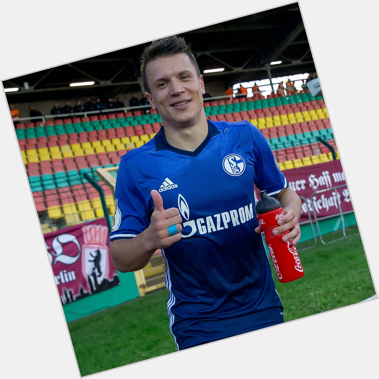 Happy Birthday und alles Gute zum 28. Geburtstag, Yevhen   