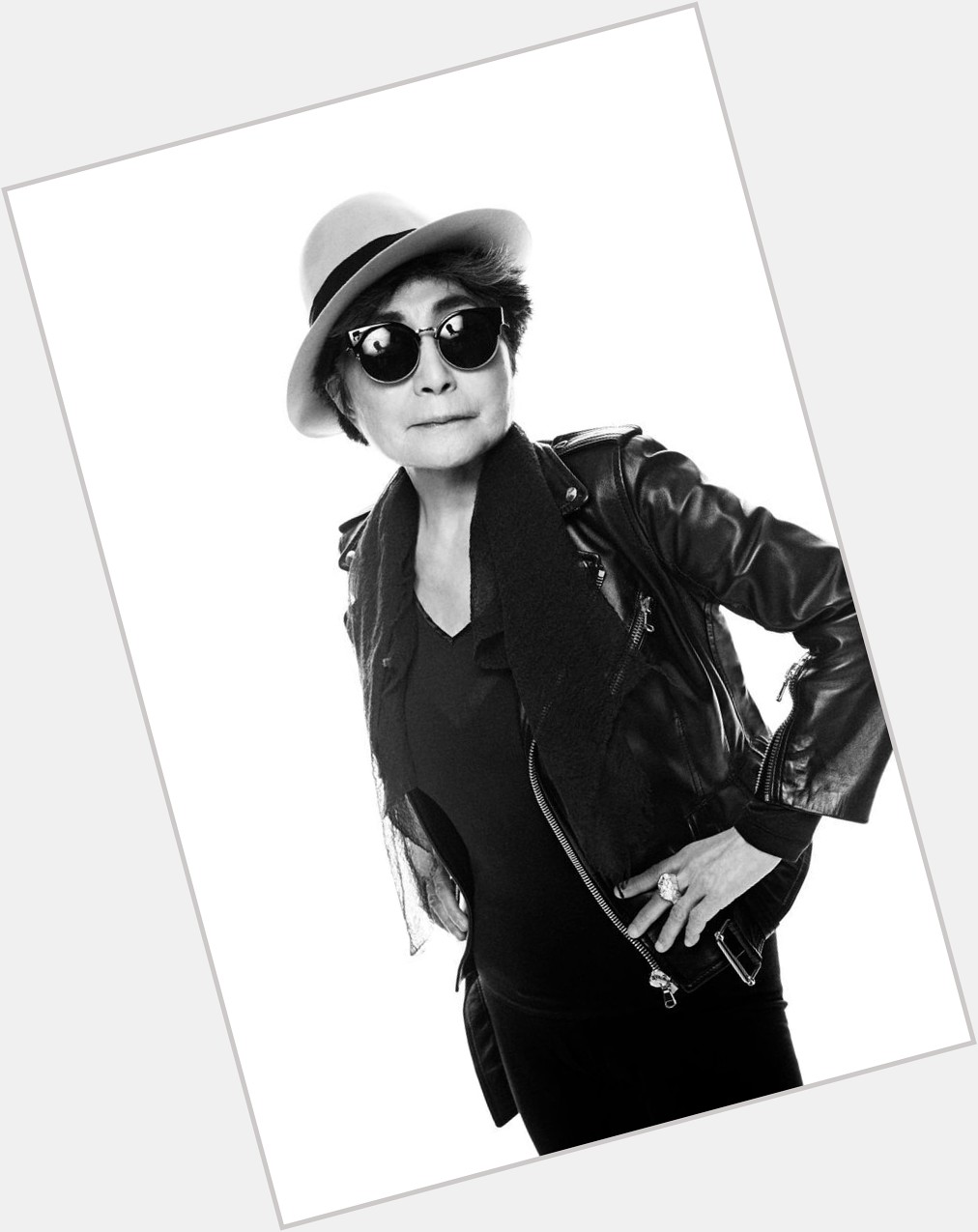 Yoko Ono Lennon Turned to 88th
(February 18,1933)
So Happy Birthday        