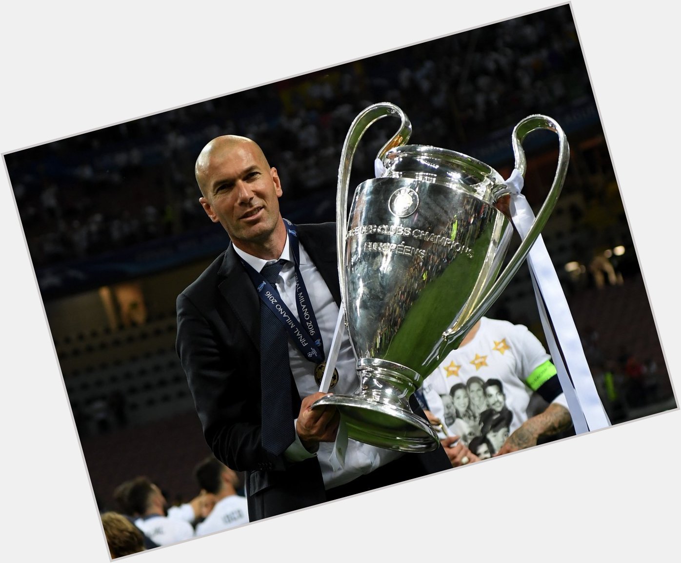 Happy birthday to Zinedine Zidane who turns 46 today!    