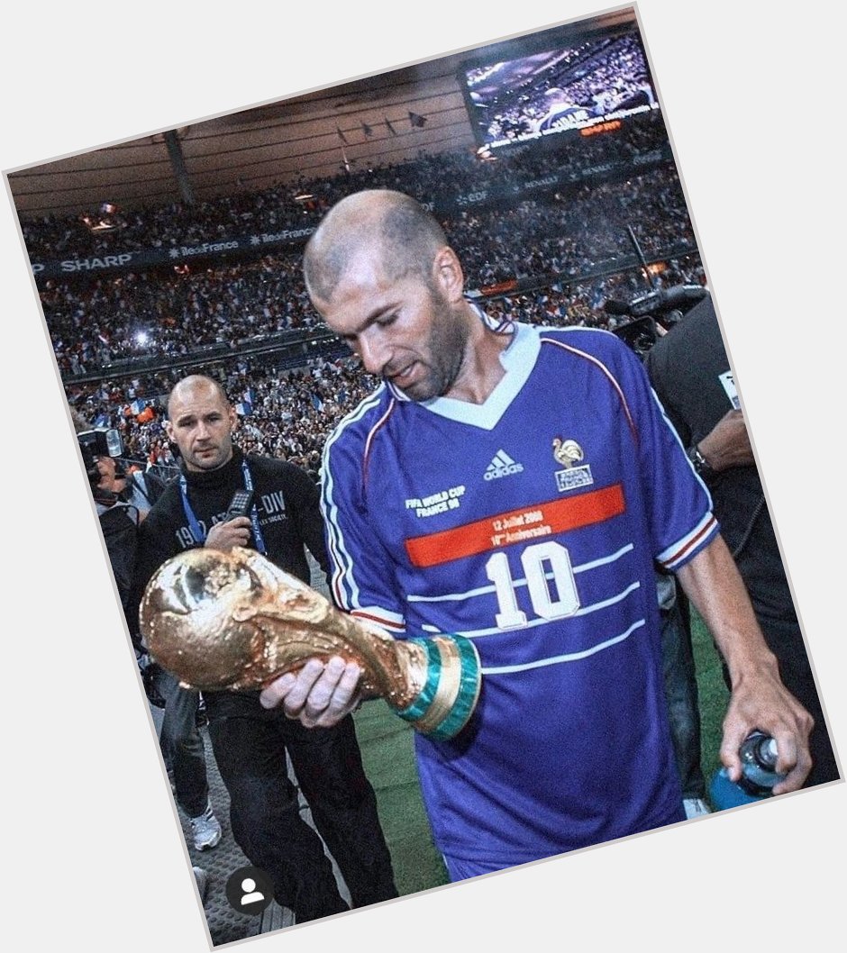 Happy Birthday to the greatest midfielder in history, Zinedine Zidane. 