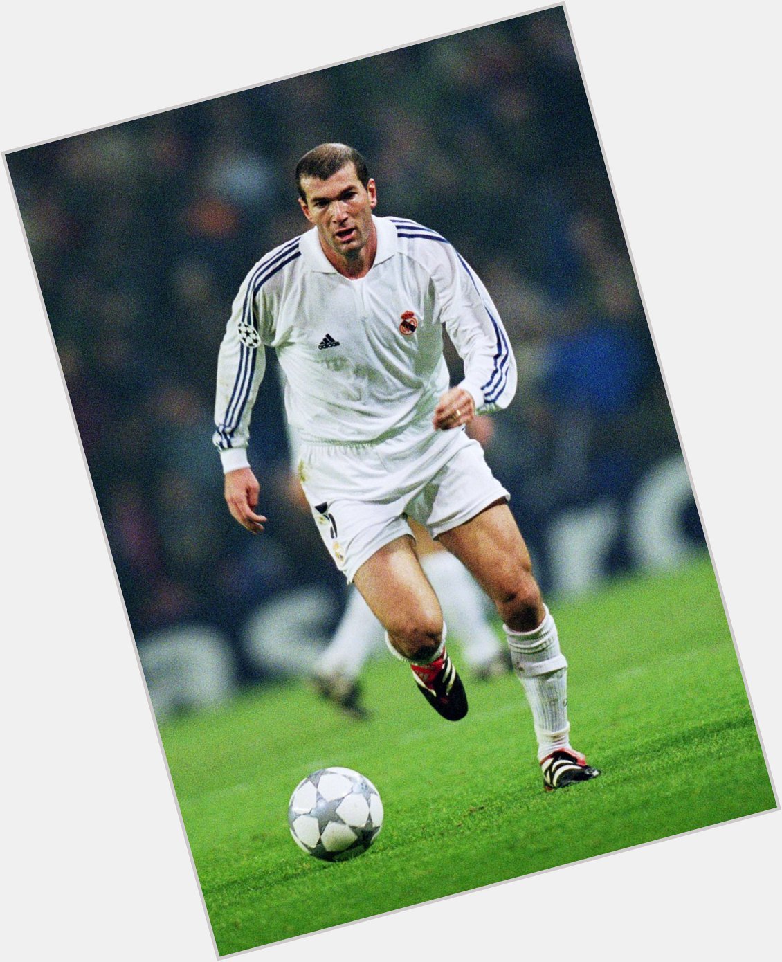 Happy Birthday to one of my favorites of all time, Zinedine Zidane. One of One. We love you, thank you.

Big 50 !  